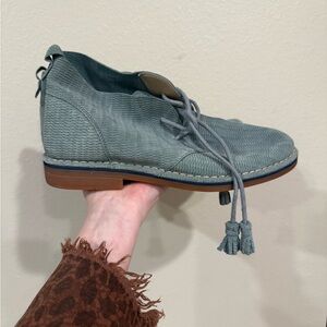Hush Puppies Gray Chukka Boots for Women 9